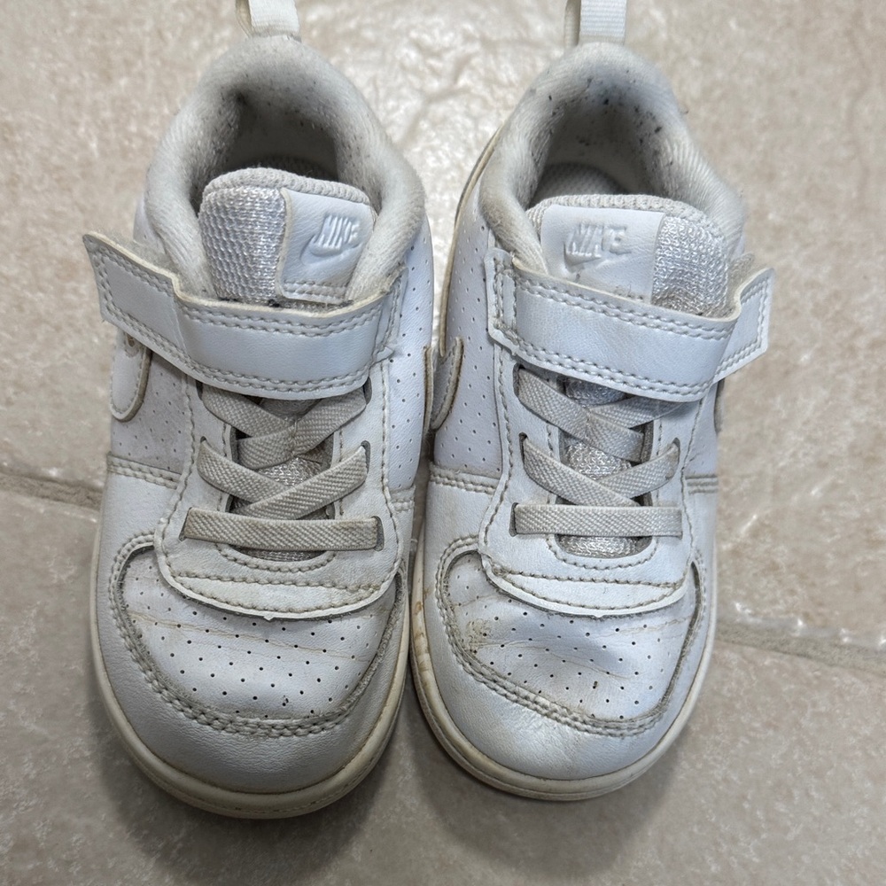 Nike Kids White Velcro Sneakers